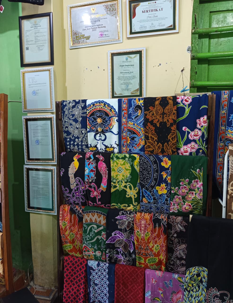 KOLEKSI BATIK