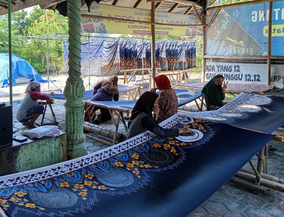 KEGIATAN PRODUKSI BATIK